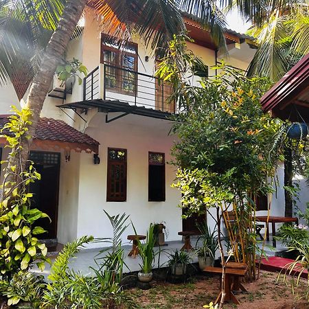 Pearl Bungalow Trincomalee Exterior photo