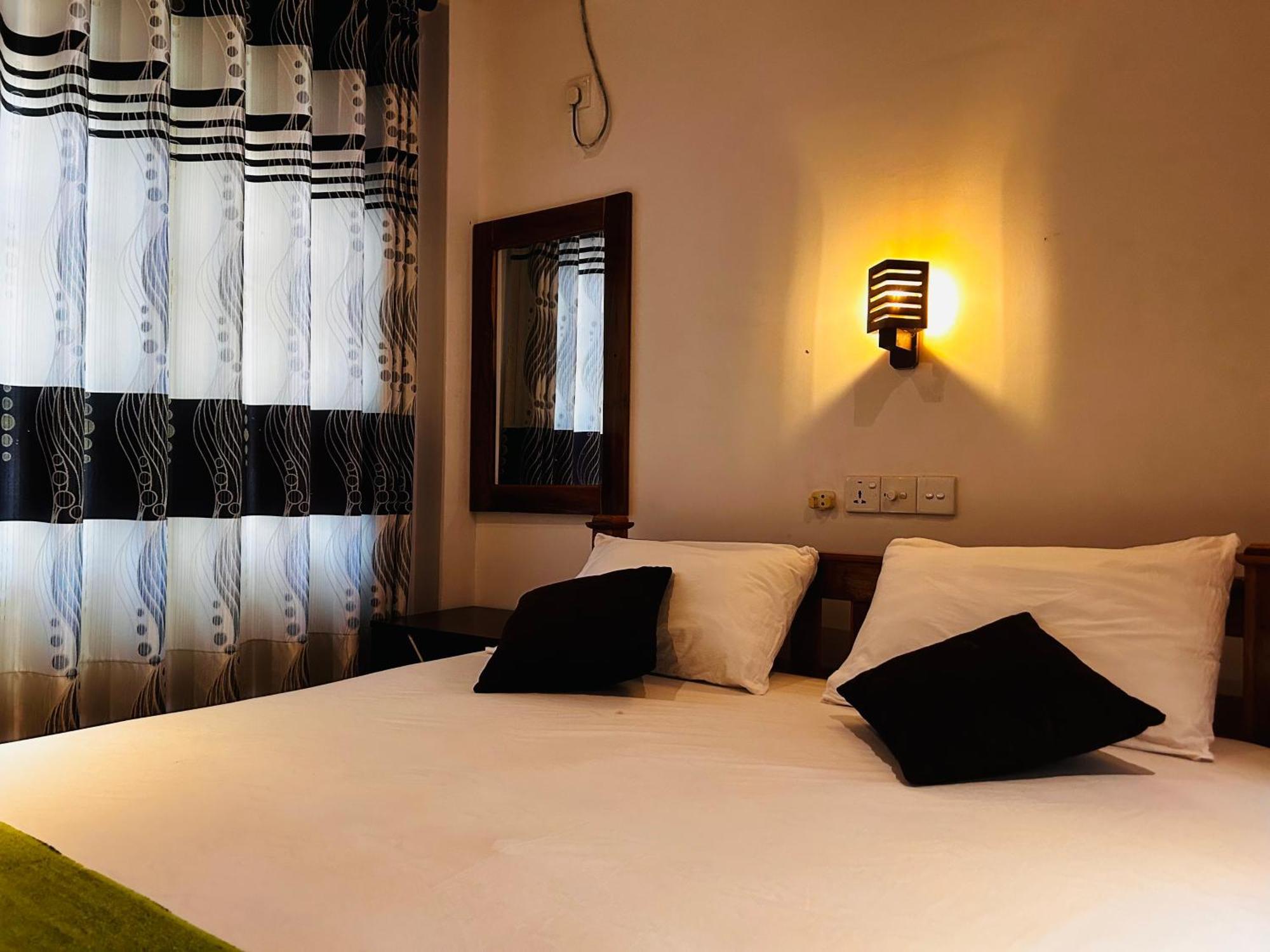 Pearl Bungalow Trincomalee Exterior photo